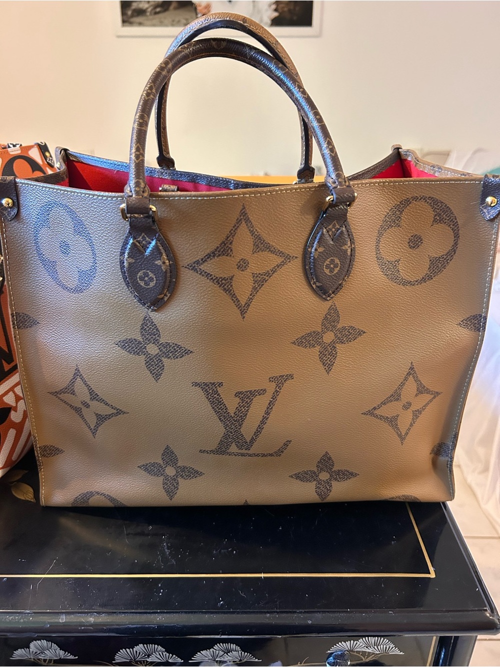 LOUIS VUITTON
Onthego GM Giant Monogram Canvas Tote Shoulder Bag Brown